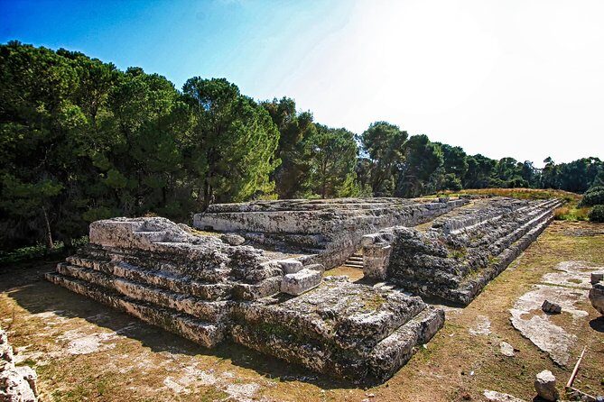 Ancient Syracuse: private guided tour of the Neapolis archaeological park - Ear of Dionysius: short stop, legendary payoff