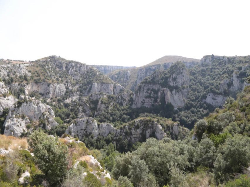 Avola: Cavagrande del Cassibile Reserve Hiking Tour - The Kakyparis river and the Uruvi potholes: when water becomes the main event