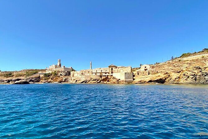 Avola: Vendicari Capopassero Group Boat Tour and Aperitif - Marzamemi on land: sailors’ village wandering and local specialties