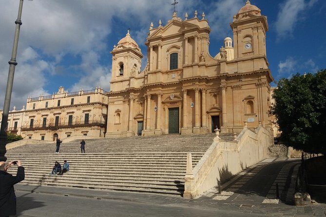 Baroque shades of Sicily (Noto, Modica and Ragusa day tour) - Getting around in the driving van: why it feels easier than DIY