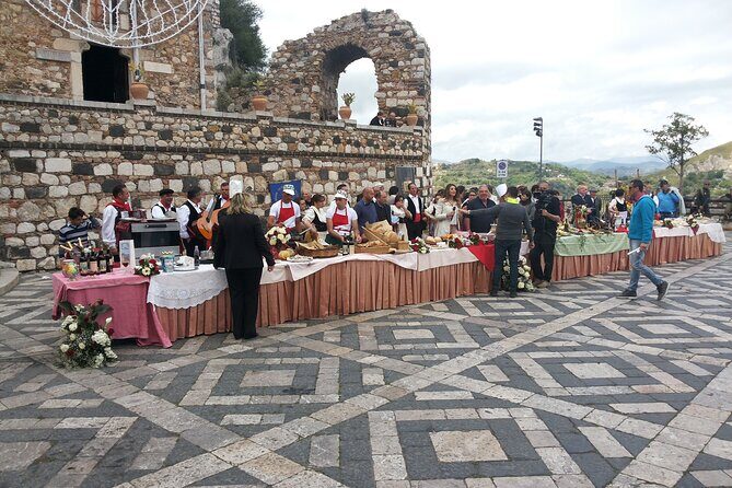Best of Godfather and Taormina Tour with Street Food Tasting - Cannolo and street-food tasting: where your day becomes Sicilian