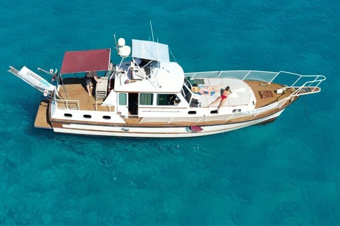 Boat excursion from Palermo with aperitif and wine - Virgin Mary Beach: the quick reset stop