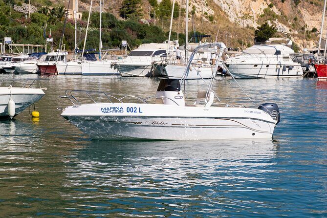 Boat rental without license Castellammare del Golfo-Rent boat - What’s Onboard: Shade, Stereo, Shower, and a Cold Bag
