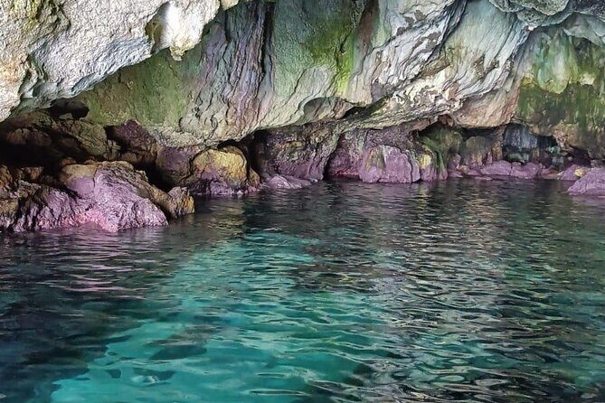 Boat tour Ortigia and Syracuse sea caves - The Ortigia tip built in 1232–1237 (view it from the sea)