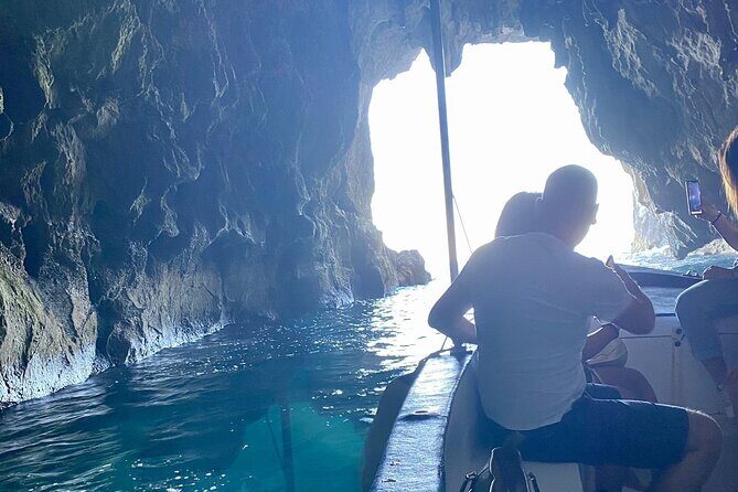Boat tour Ortigia and Syracuse sea caves - The guide vibe: Nuncio, Carmelo, Lucia, and why narration matters