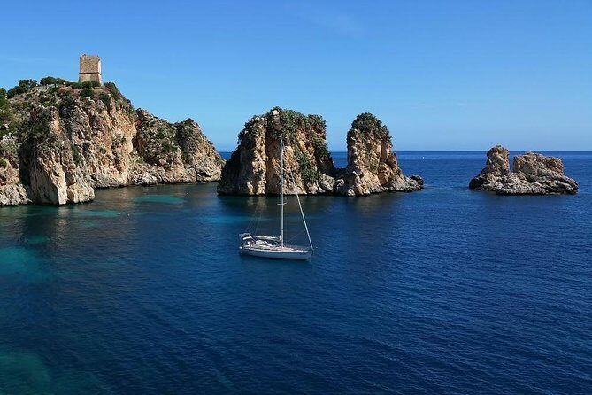 Boat tour to the gypsy reserve and Scopello stacks - Scopello Faraglioni stacks: aperitif with the wow factor