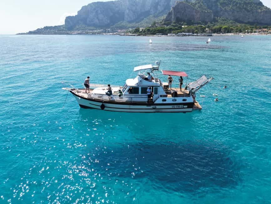 Boat trip Palermo - Check-in at Seica Boat and picking the vessel