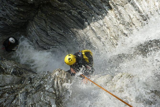Canyoning at the foot of Etna - The canyon experience near Etna: jumps, controlled moves, and changing conditions