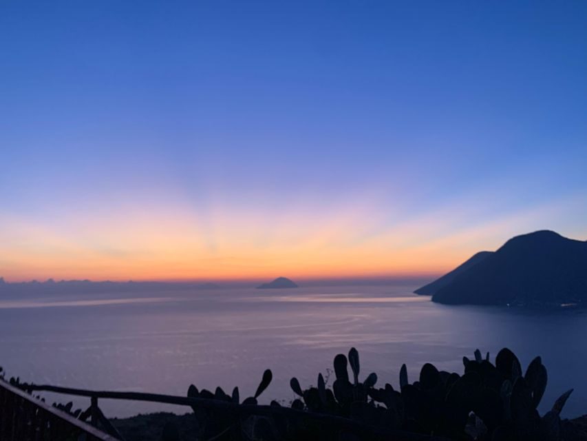 Capo d'Orlando: Mini-cruises to Salina, Lipari and Vulcano. - Motonave Martina: comfort, sea views, and what the day feels like onboard