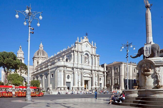 Catania, a baroque jewel - Tour For All Ages - Certified Guide - Chiesa della Badia di SantAgata: One Dome, Big Details