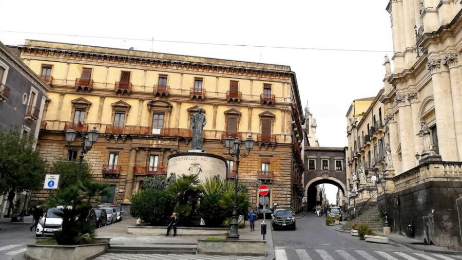 Catania: City Highlights Walking Tour - A 2-hour Catania city-center walk that actually feels local