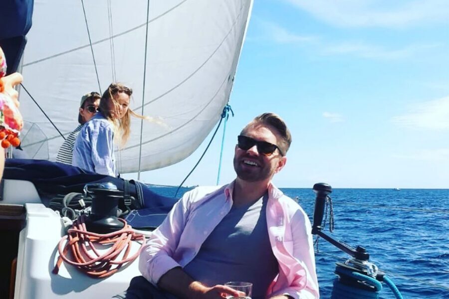 Catania: Coastline Sailing Trip with Aperitif and Prosecco - When the sailing turns peaceful (and why that can be good)