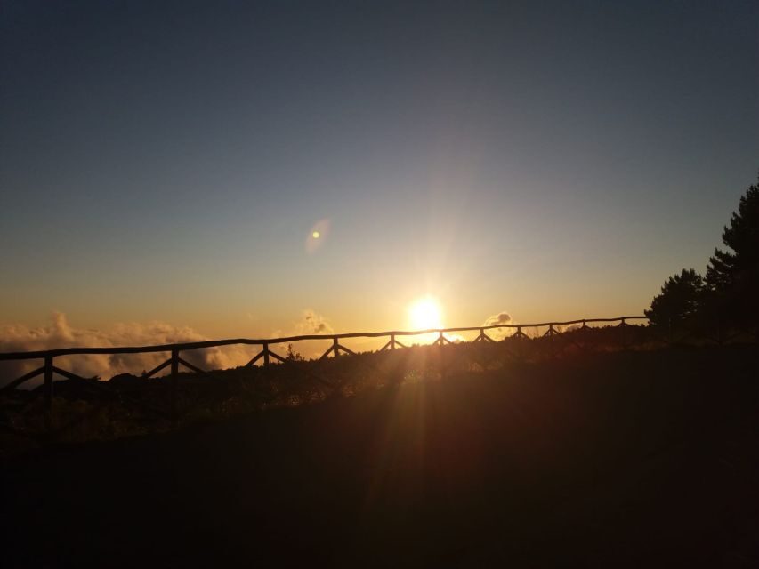 Catania: Mount Etna Sunset Tour and Etna Doc Wine - Zafferana Etnea and the SP92: seeing 1792 in the rocks