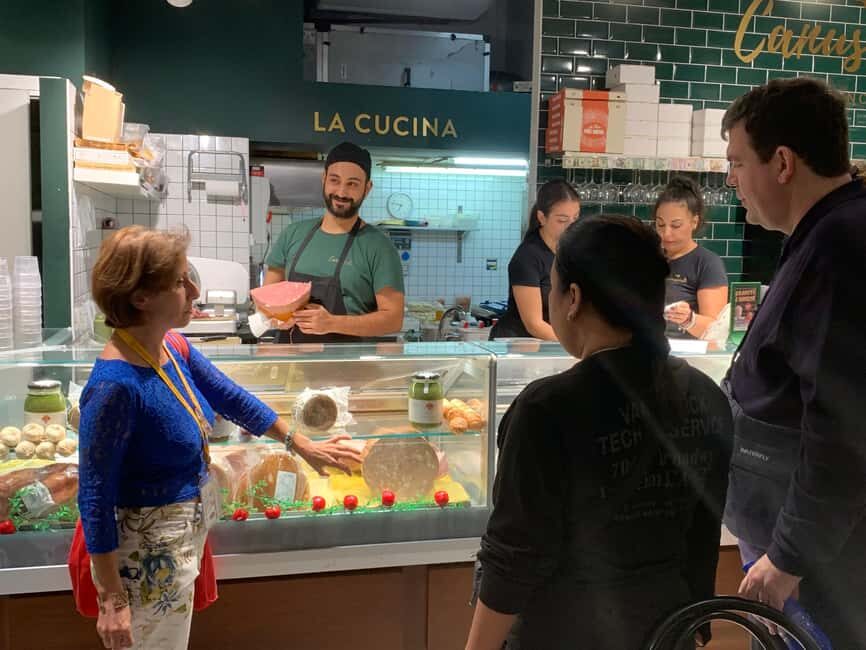 Catania Night Street Food & Backstreet Tour with a Local - Dessert: the sweet landing after savory street food