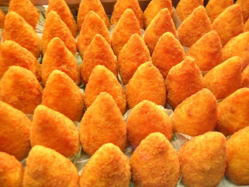 Catania: Private Tour with Arancino Tasting - Via Auteri, Roman Baths, and the Catania Fish Market Walk