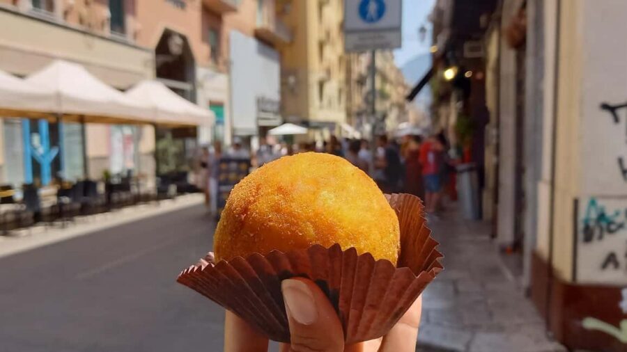 Catania: Street Food Guided Walking Tour - Sweet Finish Near the End: Cannoli, and the Granita Cool-Down
