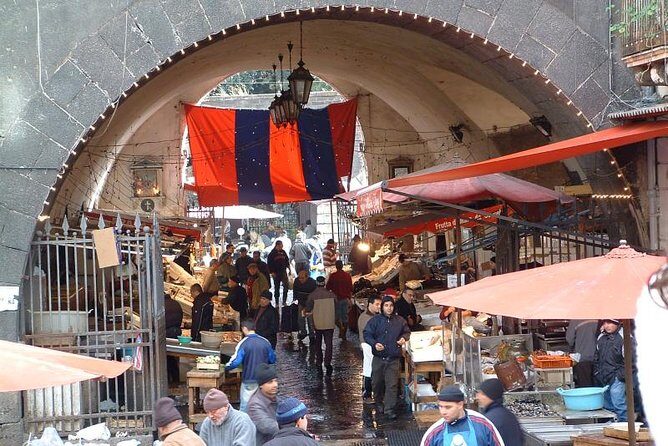 Catania Street Food Tour - Via Crociferi and the film-famous church lane