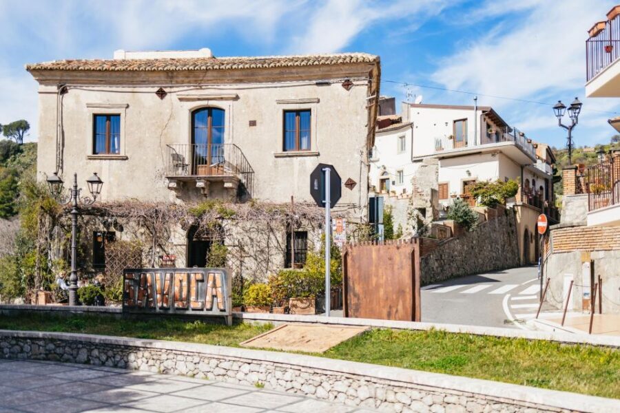 Catania/Taormina: The Godfather Filming Locations Tour - The pace over 7 hours: what to watch for