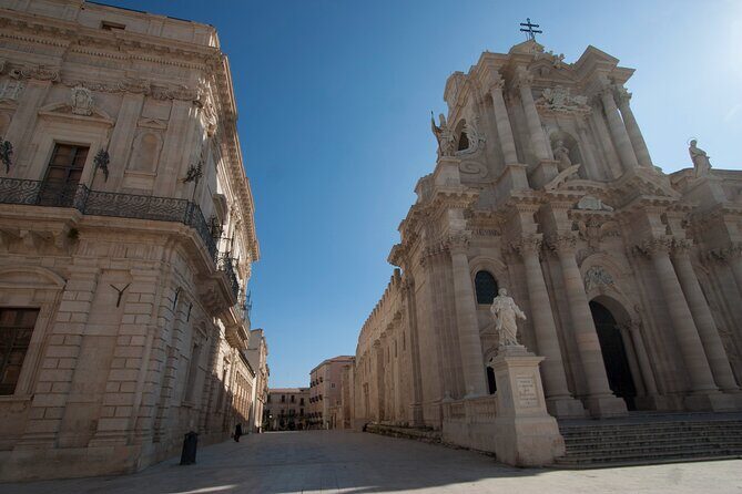 Classical Ortigia Guided Group Tour - Palazzo Montalto and the Spirduta District Lanes