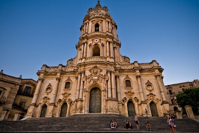 COLORS , FLAVORS and SMELLS IN THE SCENIC BAROQUE of SICILY - Your 4-star base near Ragusa or Modica: sleep, recharge, and go your own way for dinner