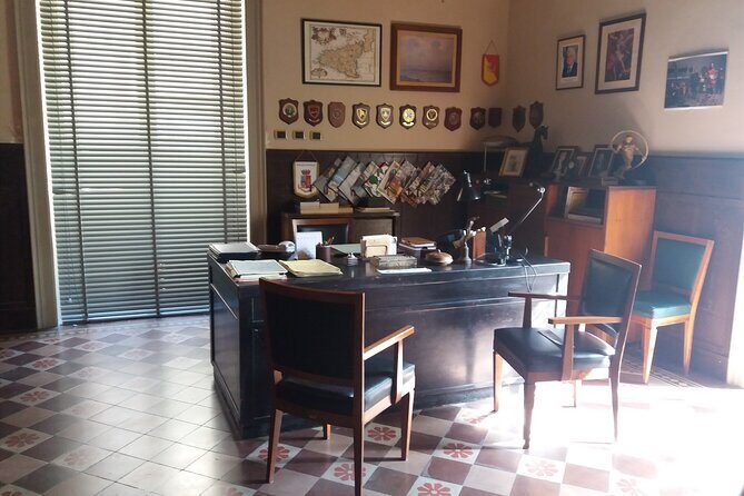 Commissario Montalbano day tour - Stop 3: Punta Secca and Montalbano’s beachfront house