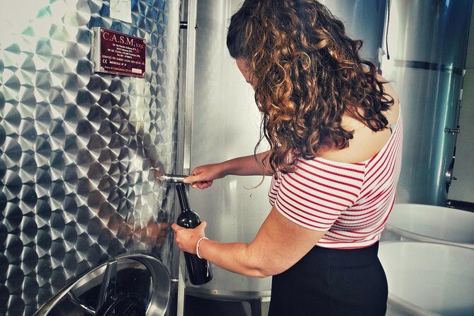 Create Your Perfect Blend with Our Wines. - Build-your-own blend: choosing wines with sensory tools and guidance