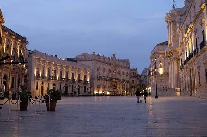 Day Trip: Noto and Siracusa Highlights From Catania or Taormina - Ortigia Island in Syracuse: Apollo, Arethusa, and Piazza Duomo time