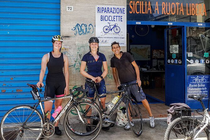 Discovering Monte Pellegrino - The viewpoint payoff: Bay of Palermo views and photo time