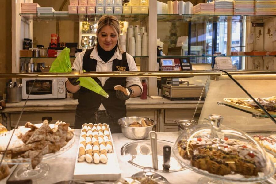Eating Palermo: Evening Food & Wine Tour - Cannolo at Bar Costa: The Sweet Finish You’ll Remember