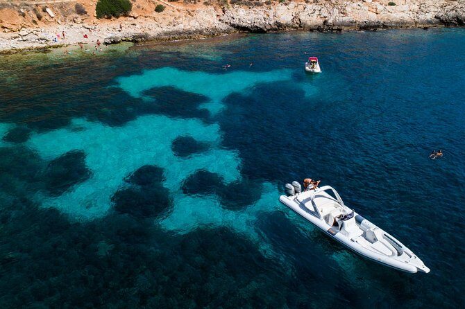 Egadi Private Tour: an exclusive day - Stop 5: Levanzo transit with views of the stack
