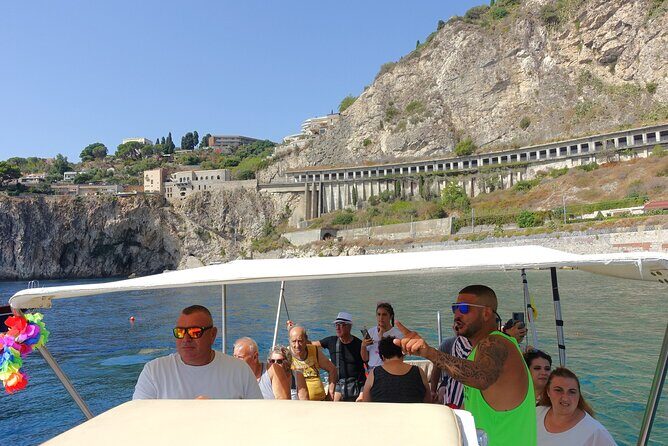 Escursioni in barca Taormina Giardini Naxos Isola bella - Group Size and Timing: Why the 2 Hours Work (Most Days)