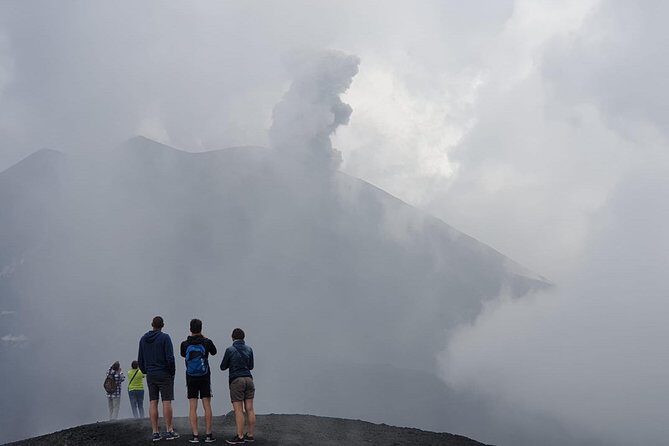 Etna 2000m & Taormina - Guide experience: the human touch that makes the stops land