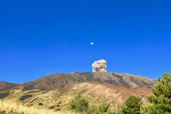 Etna Alba: Exciting excursion with Typical Sicilian Breakfast (Private Tour) - 4WD transfer up Etna: less stress, better access