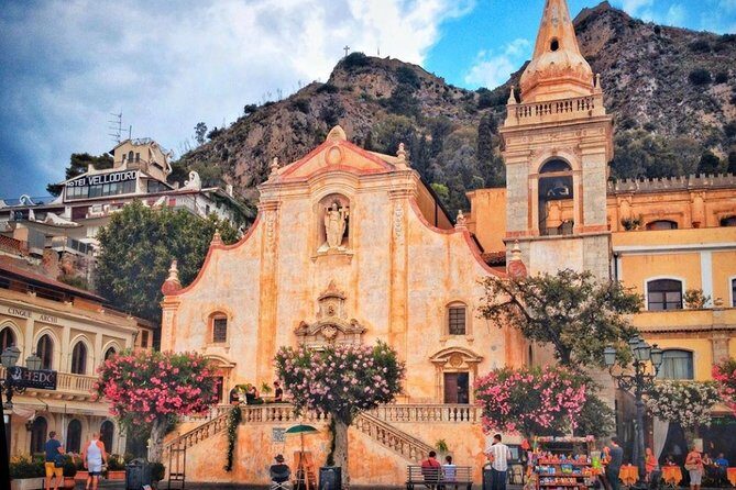 ETNA and TAORMINA departing from PALERMO, Private Tour - Driver quality: bilingual help that makes the day easier
