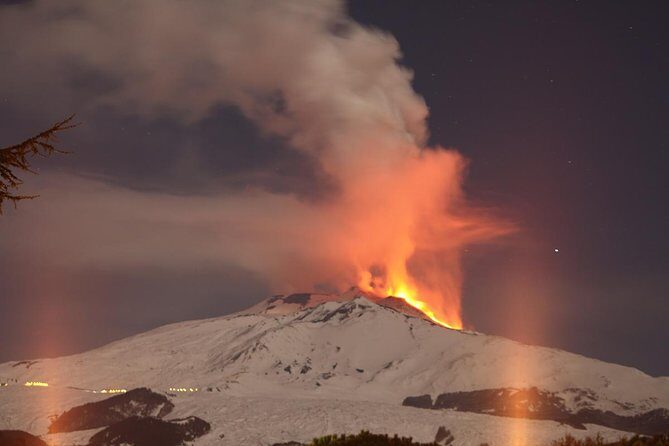 Etna And Taormina Full Day Excursion from Palermo - How the day flows: transport first, then two different kinds of “wow”