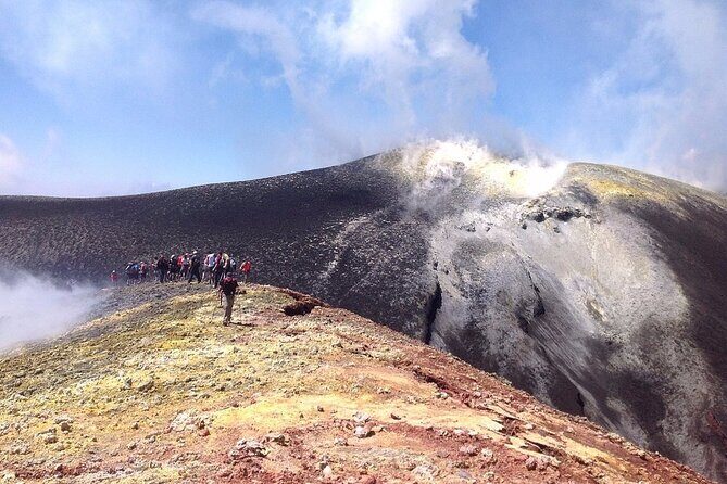 ETNA CENTRAL CRATER EXCURSION (3,345 m a.s.l.) - Mount Etna at 3,345 m: what this day is really about