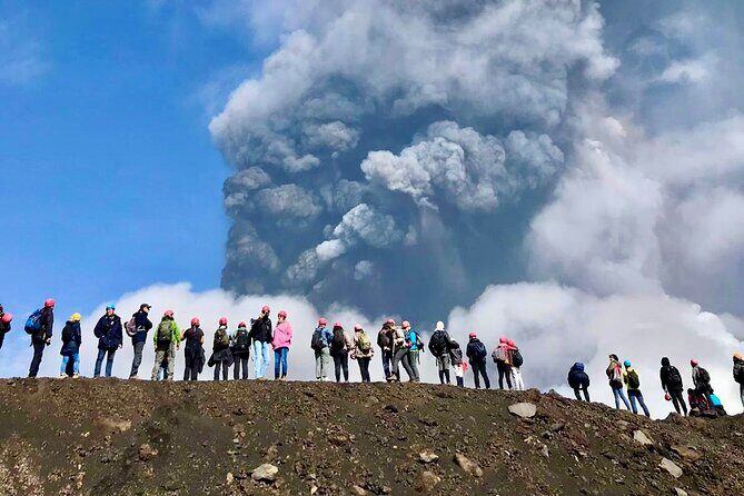 Etna excursion 3000 meters with 4x4 cable car and Trekking - Stop 2: Valle del Bove Viewpoint and the Horseshoe Depression