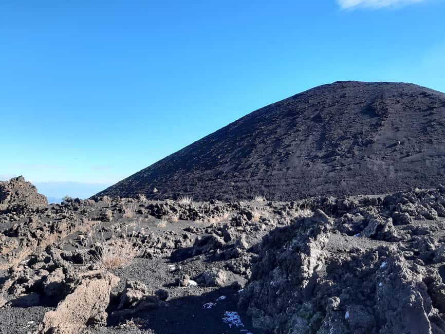 Etna: Jeep excursion and trekking suitable for everyone. Shoes and jacket provided free of charge. - What you actually learn on Etna: plants, lava, minerals, and context