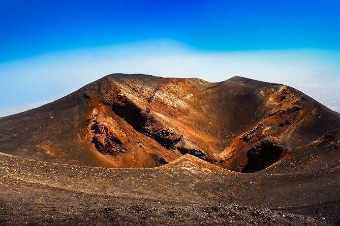 ETNA NORTH BASIC TOUR 2.000 mt - Piano Provenzana at 1,900 m: your first real decision