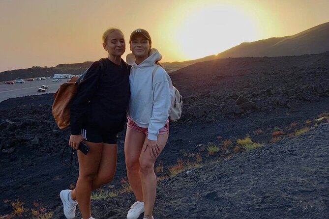 Etna Sunset Tour from Catania - Zafferana Etnea tasting stop: honey, oil, and wine in 30 minutes
