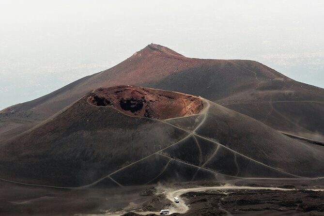 Etna Trekking High Altitude For Small Groups - Stop Two: The 2,500m Viewpoint Phase (Funivia) and What to Look For