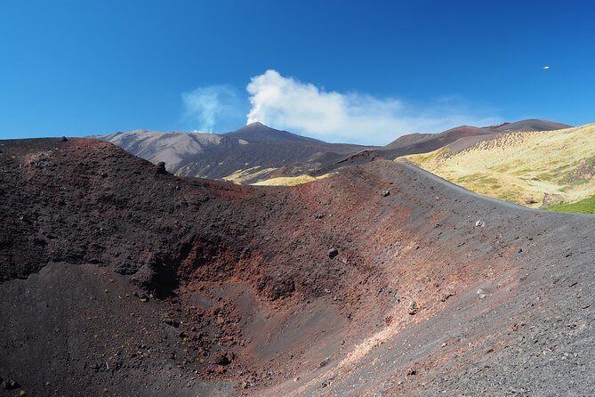 ETNA - Trekking to the Craters Eruption of 2002 - What the guide adds: volcano talk that stays practical