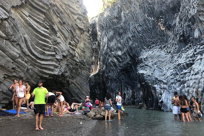 Etna, Wine and Alcantara Tour - From Taormina - Lunch at an Etna Winery: Sicilian Comfort With a Purpose