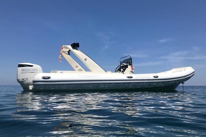 Excursions to the Palermo coast - Who This Boat Day Best Suits