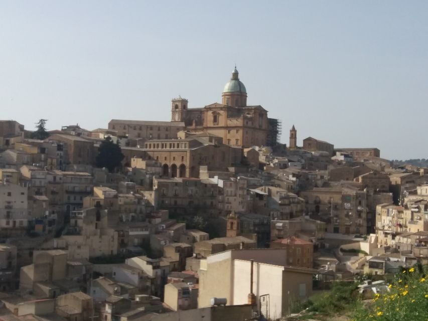 From Catania: Agrigento and Piazza Armerina Full-Day Trip - Ekklesiasterion and the quiet corners of Akragas