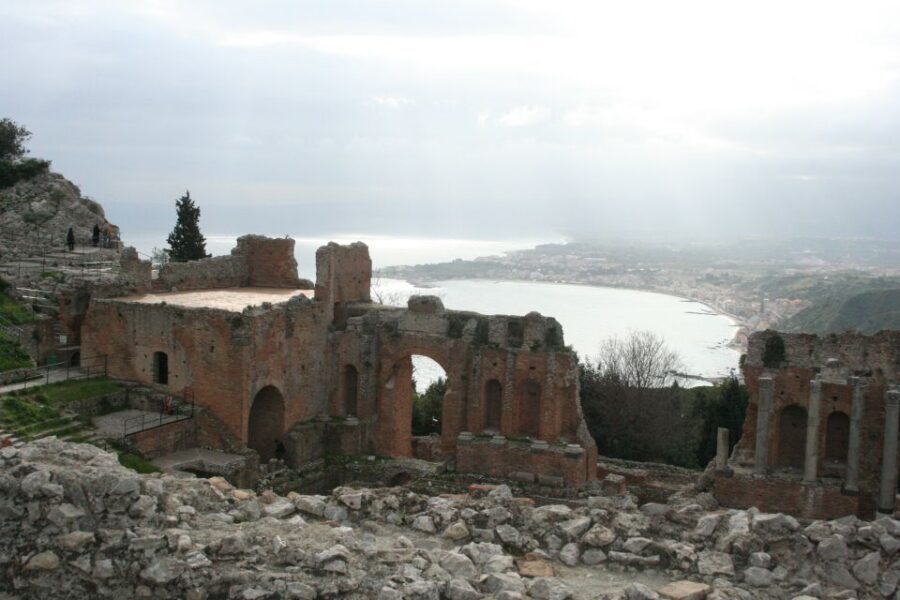 From Catania: Guided Tour of Mount Etna and Taormina - Getting the best day: what to bring and how to dress for Etna