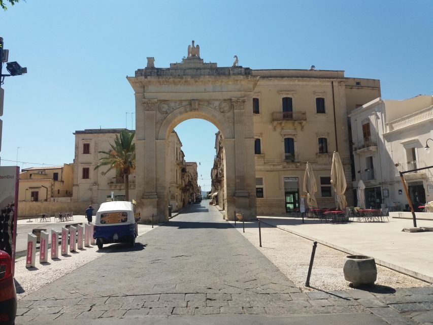 From Catania: Syracuse, Ortigia and Noto Full-Day Tour - Syracuse and Ortygia: Greek temples you can almost touch