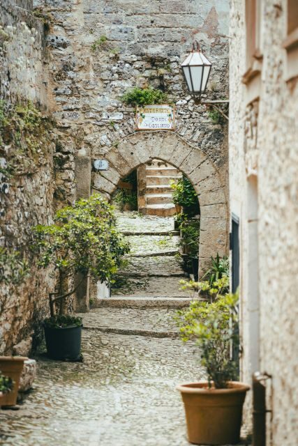 From Palermo: Day Trip to Erice, Segesta and Salt Pans - The bus ride back: what comfort really means on a full-day tour