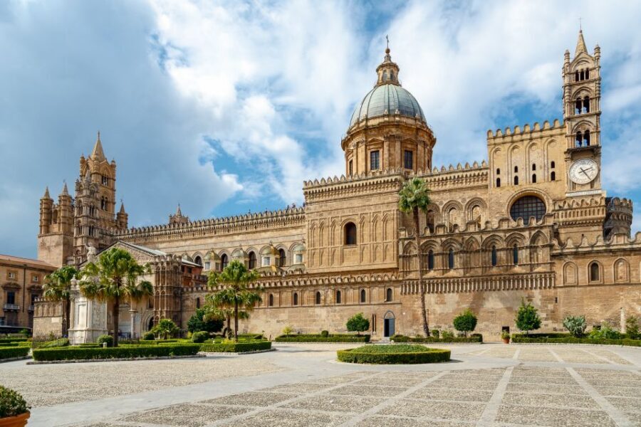 From Palermo: Monreale and Cefalù Half-Day Trip - Finding the Lavatoio Wash Basins the Easy Way