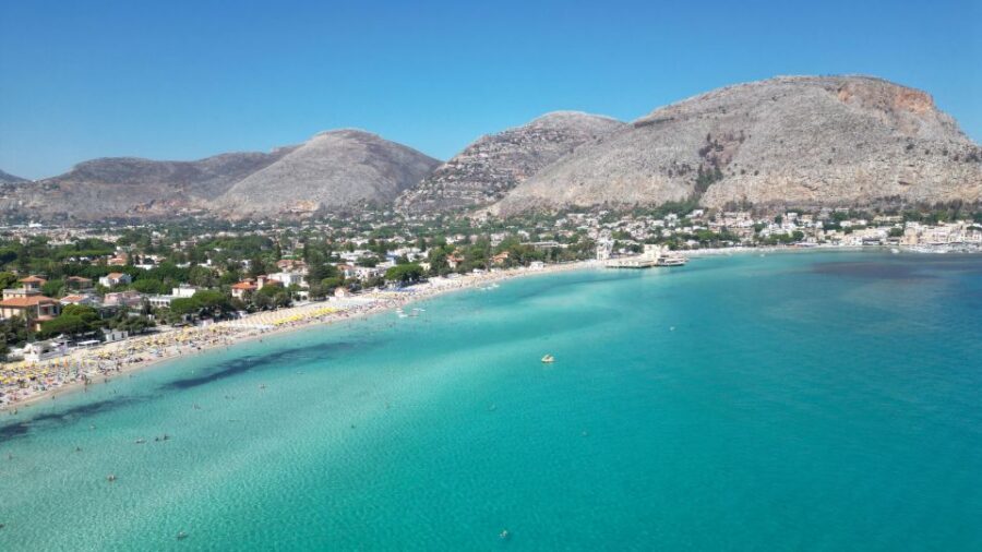 Full day boat tour in Palermo with Palermo in Boat - Lunch on board: baked pasta and cannoli made in real time